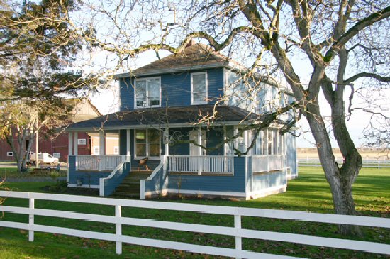 Walter Pybus Residence - 2004